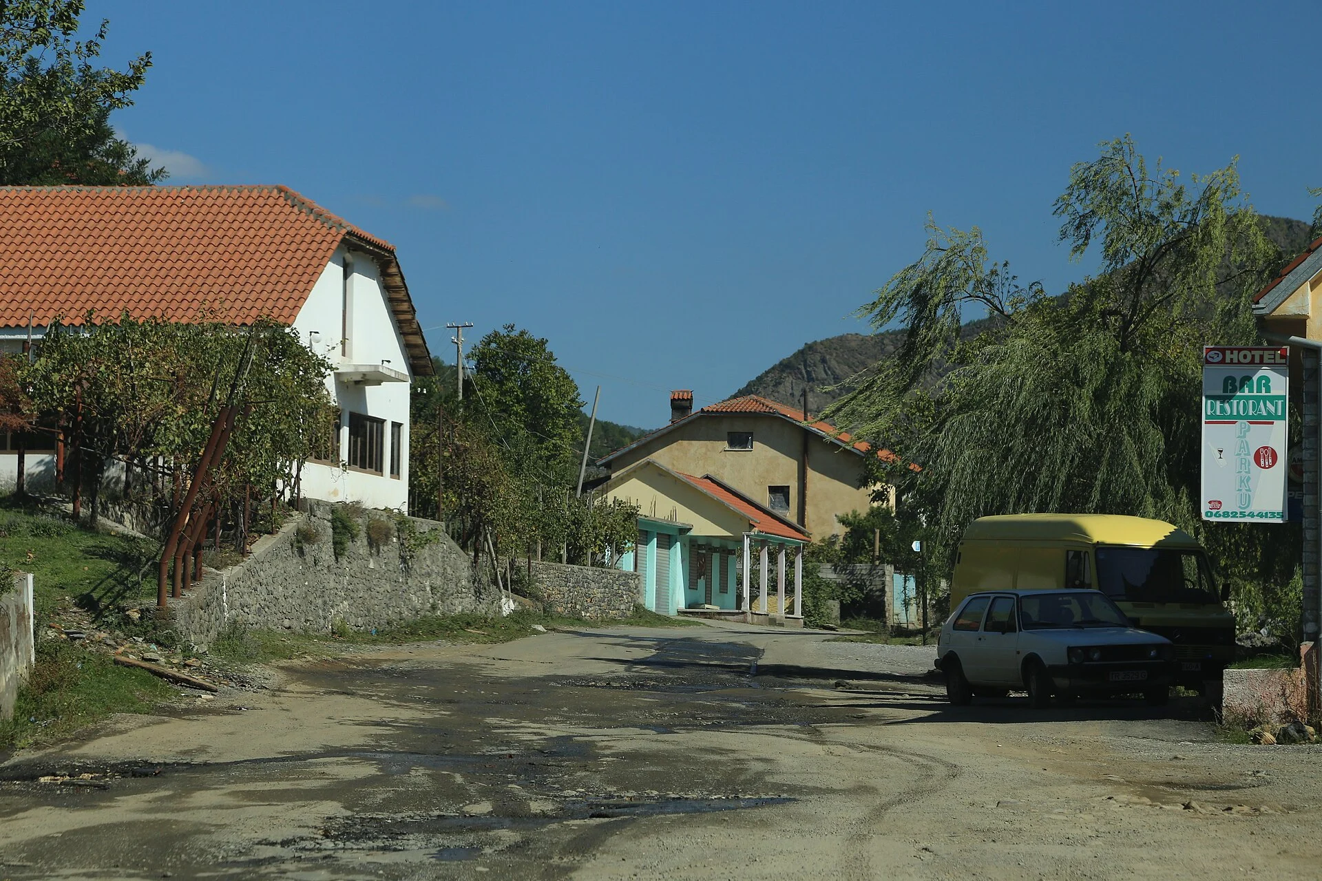 Fushe Arrez, Albania