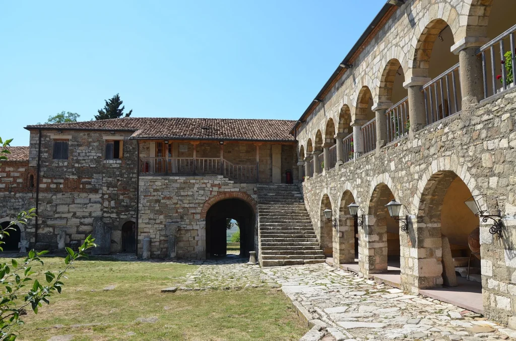 Apollonia, Albania