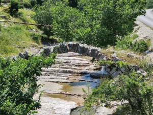 Nivice, Albania