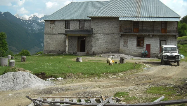 Lepushe, Albania