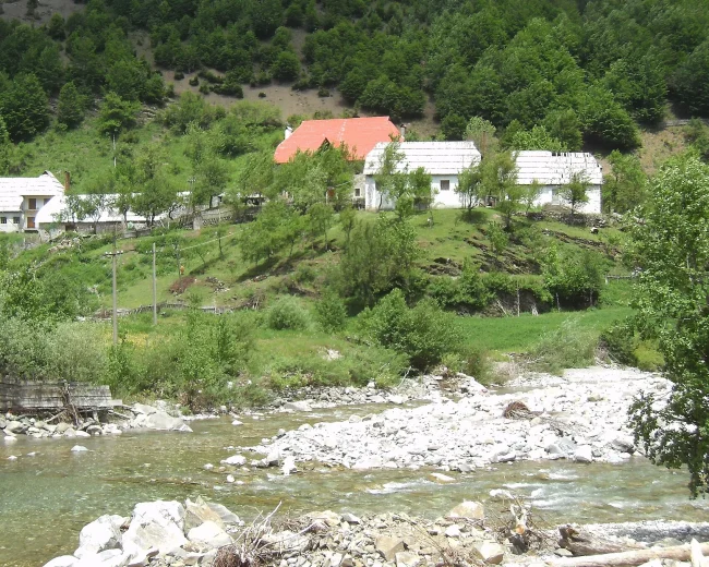 Vermosh, Albania